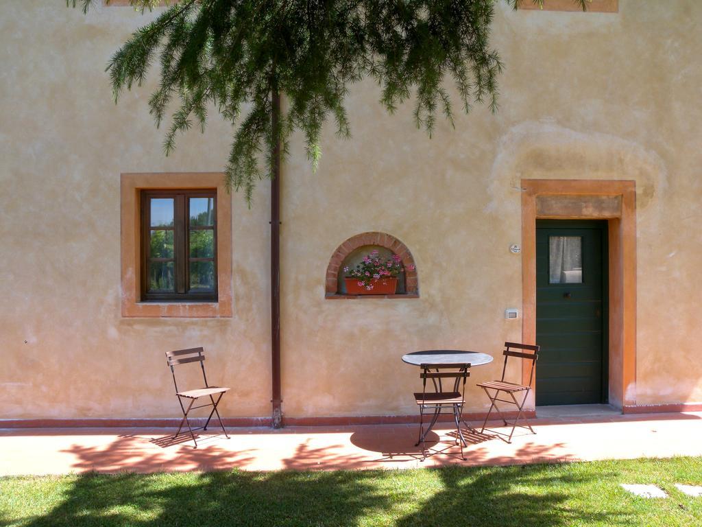 Gasthaus Fattoria Di Colleoli Exterior foto