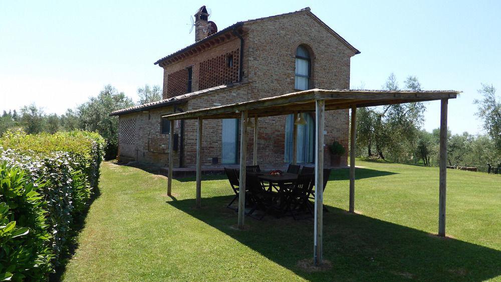 Gasthaus Fattoria Di Colleoli Exterior foto